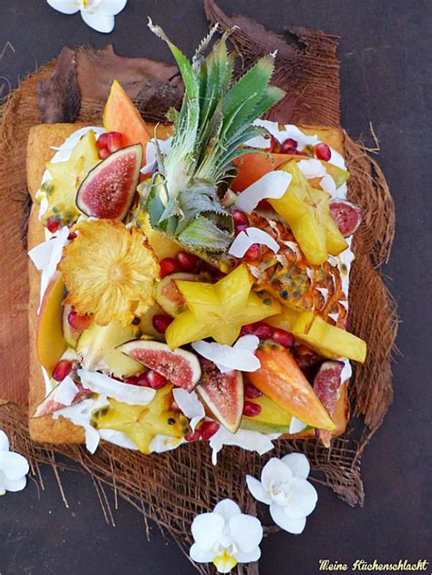 Der kuchen ist so zart und jeder bissen hat so viel. Tropical Fruits auf Ananas-Kokos Kuchen | | Meine ...
