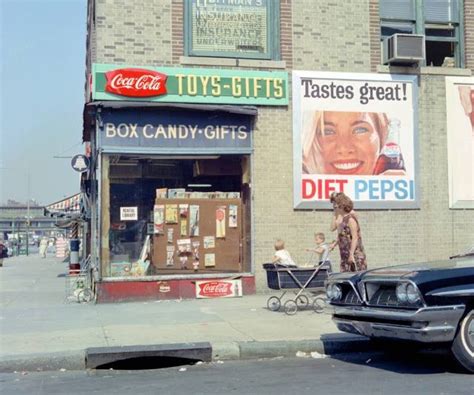 30 Fascinating Color Photographs That Capture Street Scenes Of Queens