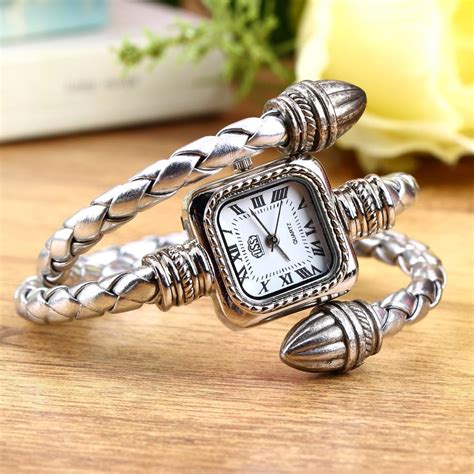 Lady Women Girls Snake bracelet Bangle Stylish Gift snake Style watch Vintage Quartz Wrist Watch 