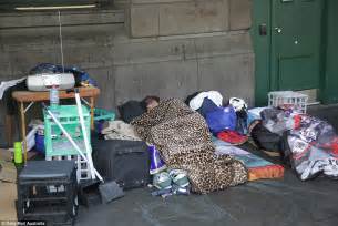 Melbourne Homeless People Camp Outside Flinders St Station Daily Mail Online