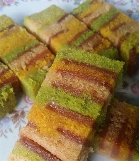 1,279 resipi yang mudah dan sedap untuk kek daripada komuniti memasak terbesar di dunia! Hidangan Resepi kek lapis kukus sukatan cawan - Foody Bloggers