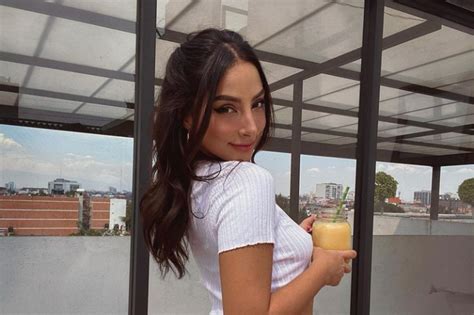 María Chacón enciende Instagram con el escote de su mini bikini