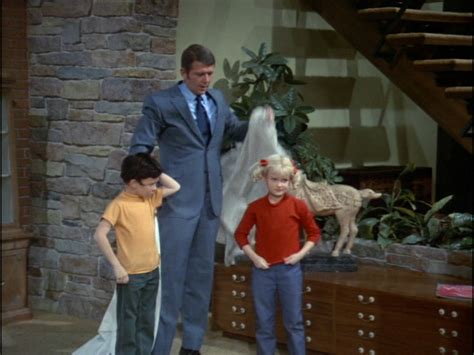 With barbara billingsley, hugh beaumont, tony dow, jerry mathers. The Brady Bunch: Picture Episode List - Sitcoms Online Message Boards - Forums