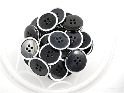 100 X 23mm Black And White Rim Sewing Buttons 4 Holes