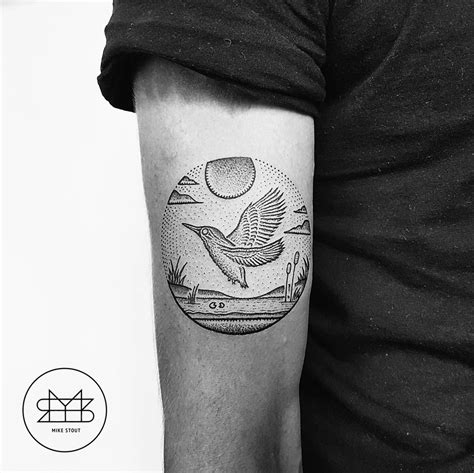 The whiterose cabinet is een jonge, dynamische tattooshop in nazareth onder leiding van fien. Outer bicep tattoos image by Cléo Vermeer on Tattoos | Tattoos