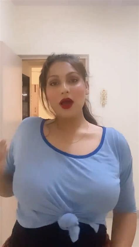 Desi Girl Bouncing Huge Tits Mp4 Snapshot 00 06 026 — Postimages