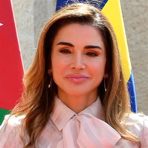 Queen Rania Of Jordan News And Photos Hello Page 3 Of 5