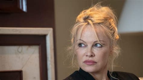 Pam Anderson Reflects On Sex Tape Leak If I Wasnt A Mom I Dont Think I Wouldve Survived