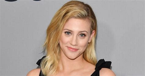 lili reinhart issues apology for posting topless photo popstar