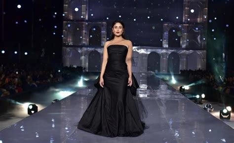 Lakme Fashion Week Finale Black Magic Woman Kareena Kapoor Closes