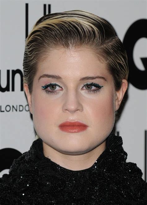 Kelly Osbourne Short Slick Hair Roots Pear Shaped Face Trendy Haircuts For Women Kelly