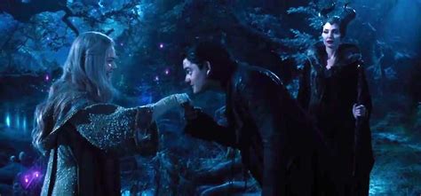 Terdapat banyak pilihan penyedia file pada halaman tersebut. Maleficent (2014) - Decent Films
