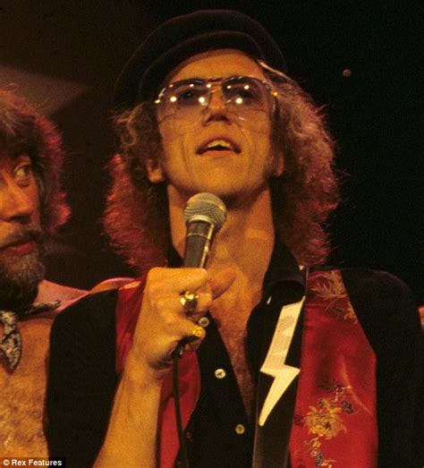 Bob Welch Found Dead Former Fleetwood Mac Member Shot Himself In Chest