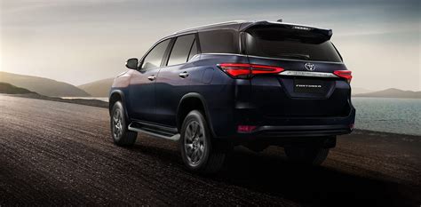 2021 Toyota Fortuner Facelift Debuts With Two Distinct Styles News