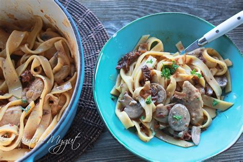 Or use ground turkey or chicken chunks if you don't eat red meat. Paleo Pasta with Tomato Cream Sauce {Dairy Free}