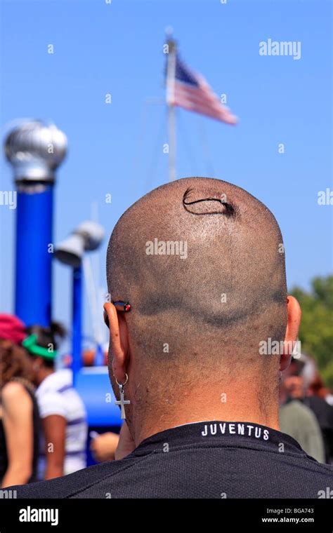 Skinhead Hi Res Stock Photography And Images Alamy