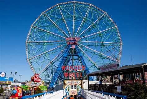 Photos See Coney Islands Historic Wonder Wheel Get Ready