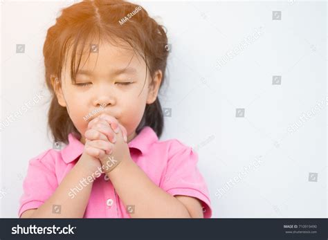 Little Girl Praying Morninglittle Asian Girl Stock Photo 710919490