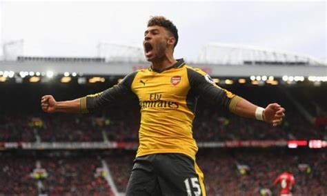 arsenal fc alex oxlade chamberlain rejects new contract and here s what the fans think