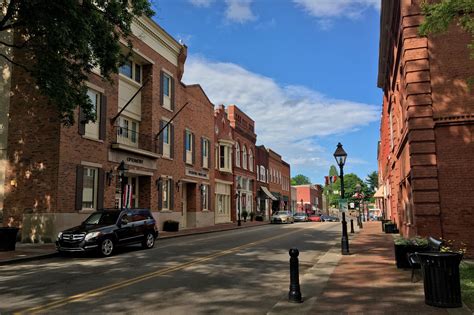 11 Most Picturesque Towns In Tennessee Head Out Of Nashville On A