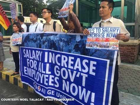 Ilang manggagawa sa gobyerno nag kilos protesta upang hingin ang