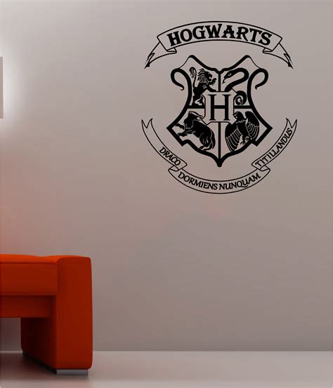 Harry Potter Inspired Hogwarts Crest With Personalised Name Vinyl
