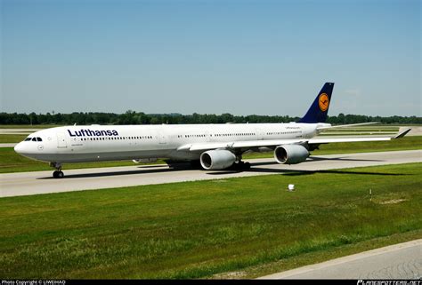 D Aihx Lufthansa Airbus A340 642 Photo By Liweihao Id 476999