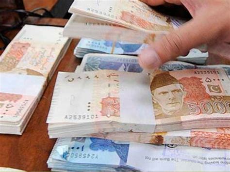 Do you know how to send money to the philippines while saving the most money? Pakistani rupee plunges to record low versus UAE dirham, US dollar: Time to send money ...