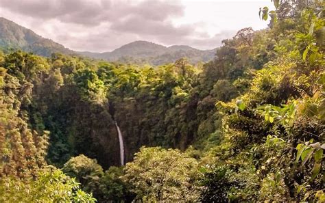The La Fortuna Waterfall A Must See Spot In Costa Rica Costa Rica Vibes