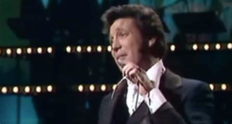 Tom Jones Speaks Out On His Health Following Rumors Of Him Collapsing Hours Before Show