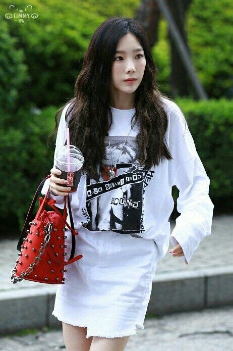 Taeyeon Snsd No Seohyun Kbs Building For Happy Together Recording