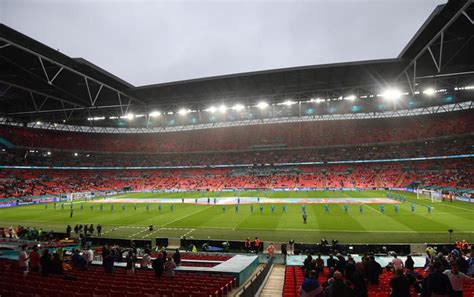 Euro 2020 sarà, almeno in parte, un torneo casalingo per l'inghilterra, con tutte le partite del. Europei: a Wembley 60mila spettatori per le finali ...