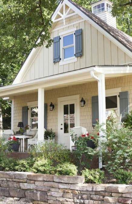 Home Exterior Colors Cream White Trim 64 Ideas Cottage Exterior