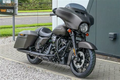 2020 Harley Davidson Touring Flhxs Street Glide Special In River Rock