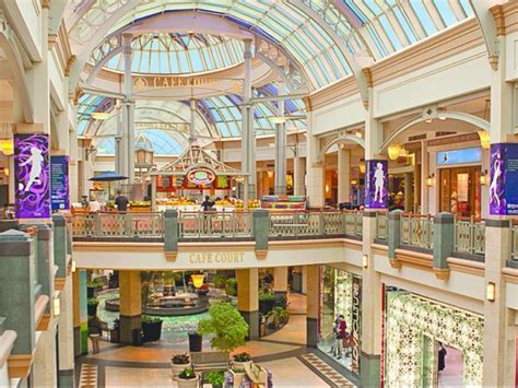 While compiling the list for the largest malls of the world, i wondered if i would have to. 10 Biggest Malls in the United States - TripsToDiscover