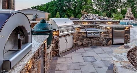 The Ultimate Pool Luxury Outdoor Kitchen And Living Space Williamson