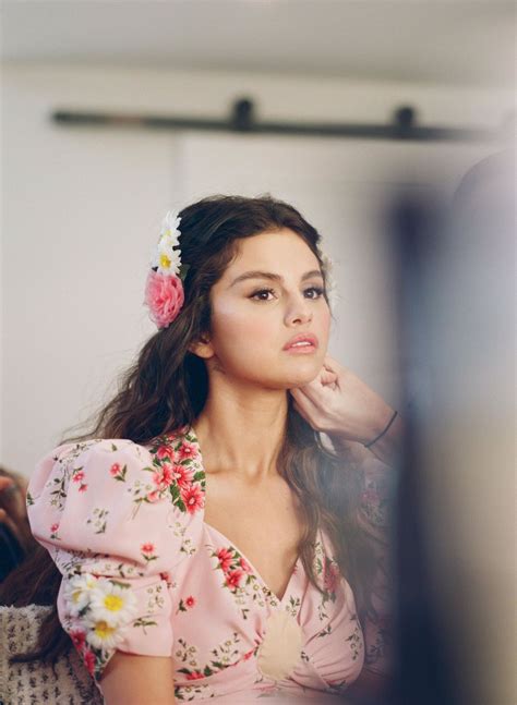 Contact selena gomez on messenger. Selena Gomez | Page 32 | the Fashion Spot