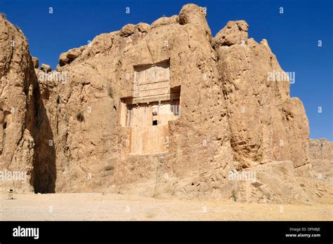 Tomb Of King Xerxes I At The Achaemenid Burial Site Naqsh E Rostam