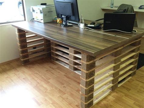 Bureau gain de place / office folding pallet desk • 1001 pallets. Schreibtisch selber bauen - 29 Ideen aus Holz Europaletten