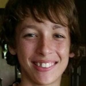 Robert daniel sloan before fame. Dartanian Sloan - Bio, Facts, Family | Famous Birthdays