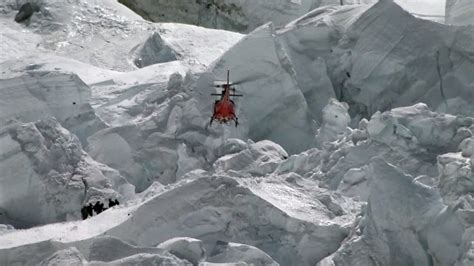 At Least 13 Sherpas Dead As Avalanche Sweeps Mount Everest