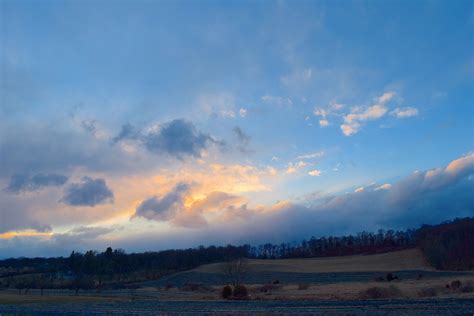 無料画像 風景 自然 屋外 地平線 山 雲 空 日の出 日没 フィールド ファーム 草原 田舎 太陽光 朝