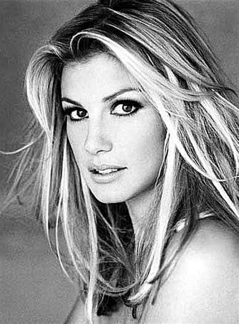 15 Fantastic Styles For Long Straight Hair Add In Layers To Add Volume Faith Hill Pretty