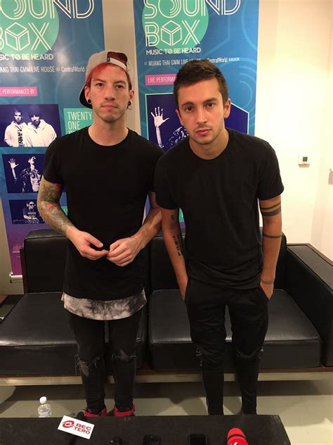 30 little known facts every fan should know about twenty one pilots boomsbeat