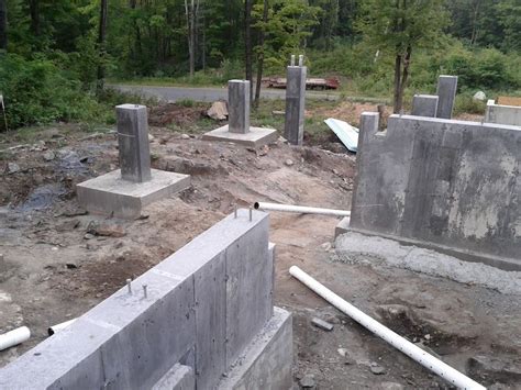 Grade Beams On Top Pile Caps Pier And Beam Foundation Beams Earth