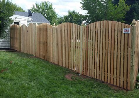 6 Foot Wood Semi Private Wyngate Fence With Arch 1000 Lattice Fence