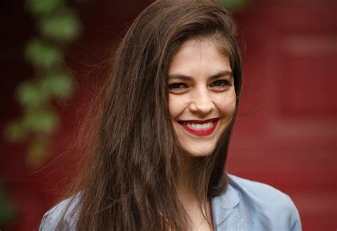 See how we can help you too. Ada Lupu - pasărea care și-a găsit cuibul? - Ziarul ...