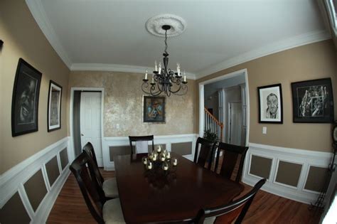Stunning Accent Wall Traditional Dining Room Other