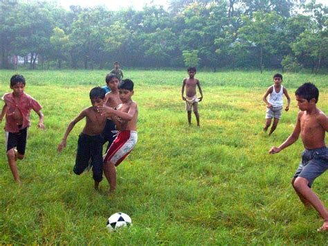 Niños Jugando A Fútbol Ankleshwar Mis Viajes Por Ahí Mis Viajes
