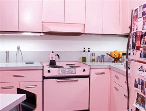 25 Inspiring Retro Kitchen Designs